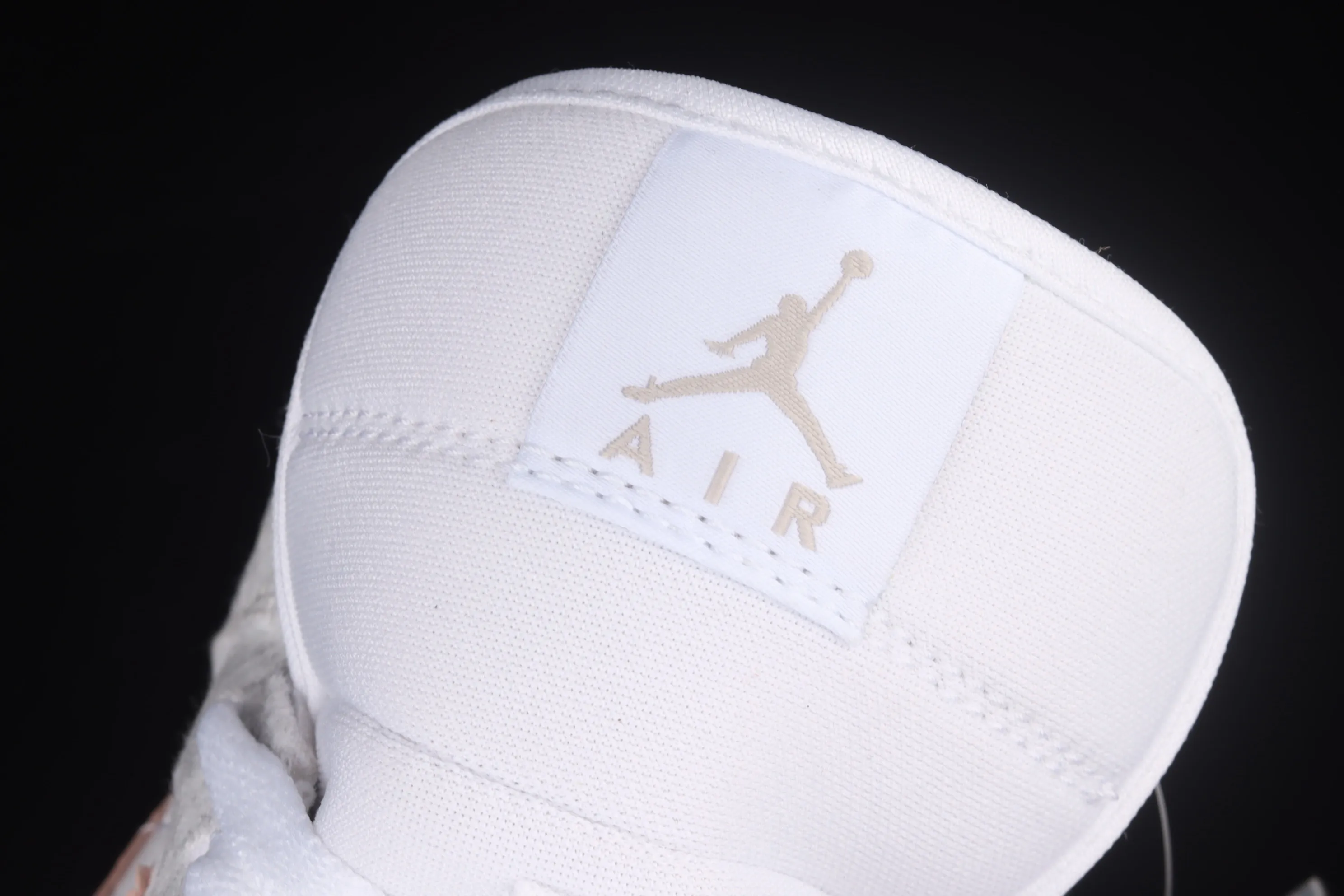 All Categories Air Jordan Jordan Series Basketball Shoes Air Jordan 1 Mid Air Jordan 1 Mid AJ1 Joe 1 White Gray Pink Mid-top Cultural Basketball Shoes DN4045-001